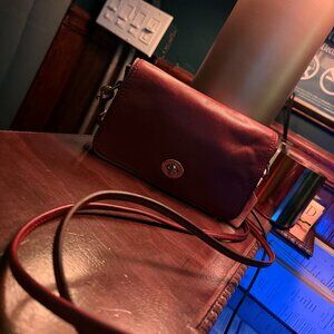 Classic Coach Shoulder Bag